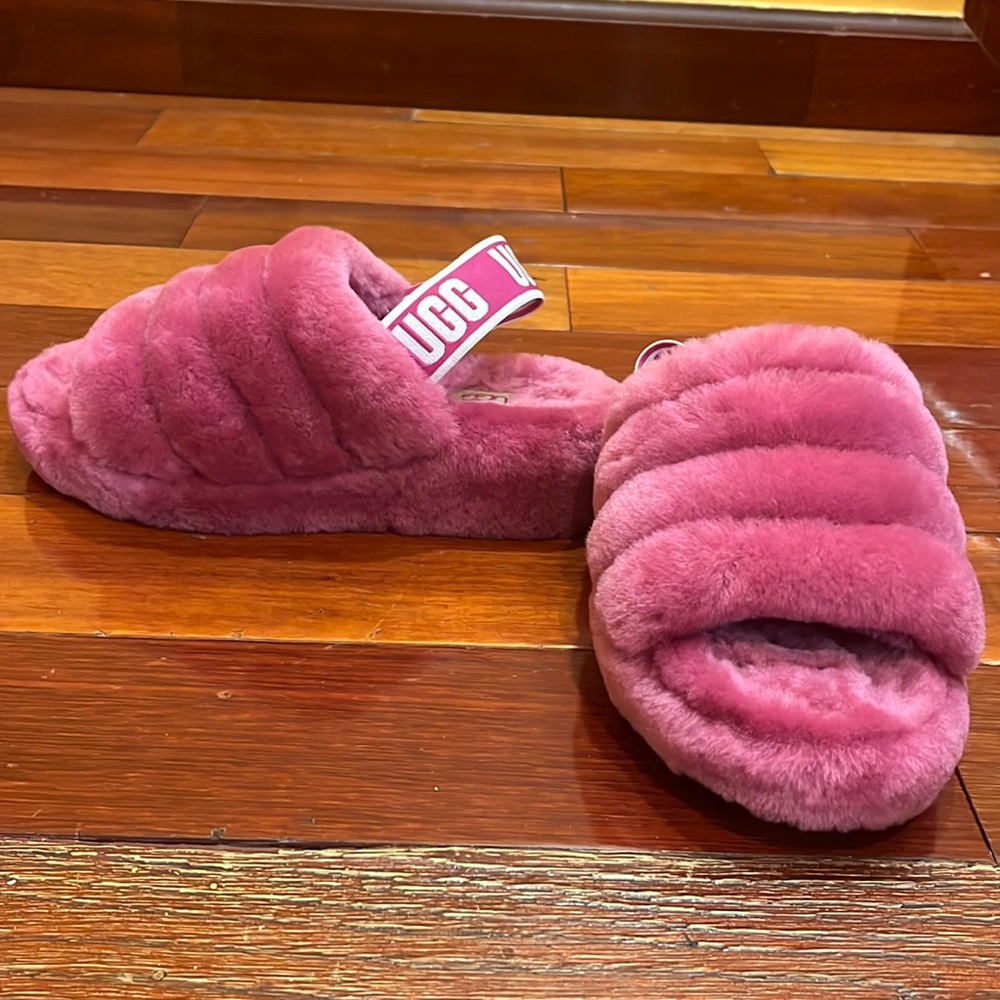 UGG Pink Fluff Slide